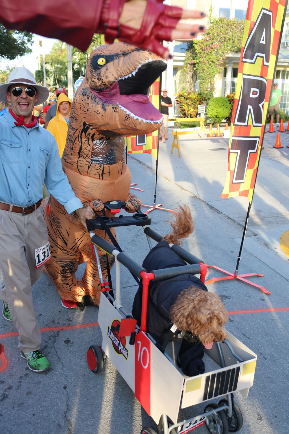 Heroes and Villains 5K 2018 photo - Duval Street, Key West